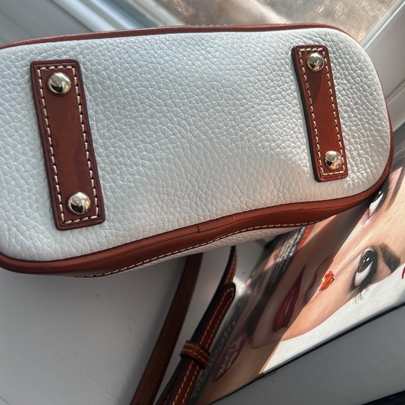 Like New Dooney & Bourke Bag “ worn only once” - Picture 7 of 8